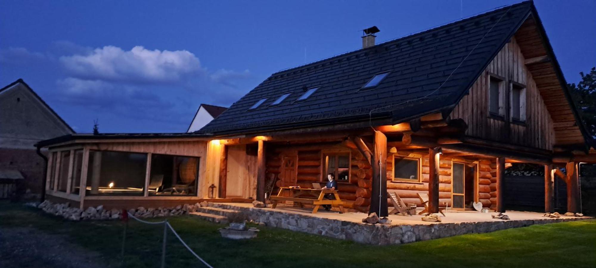 Wellness Srub U Holubu Villa Malsice Exterior photo